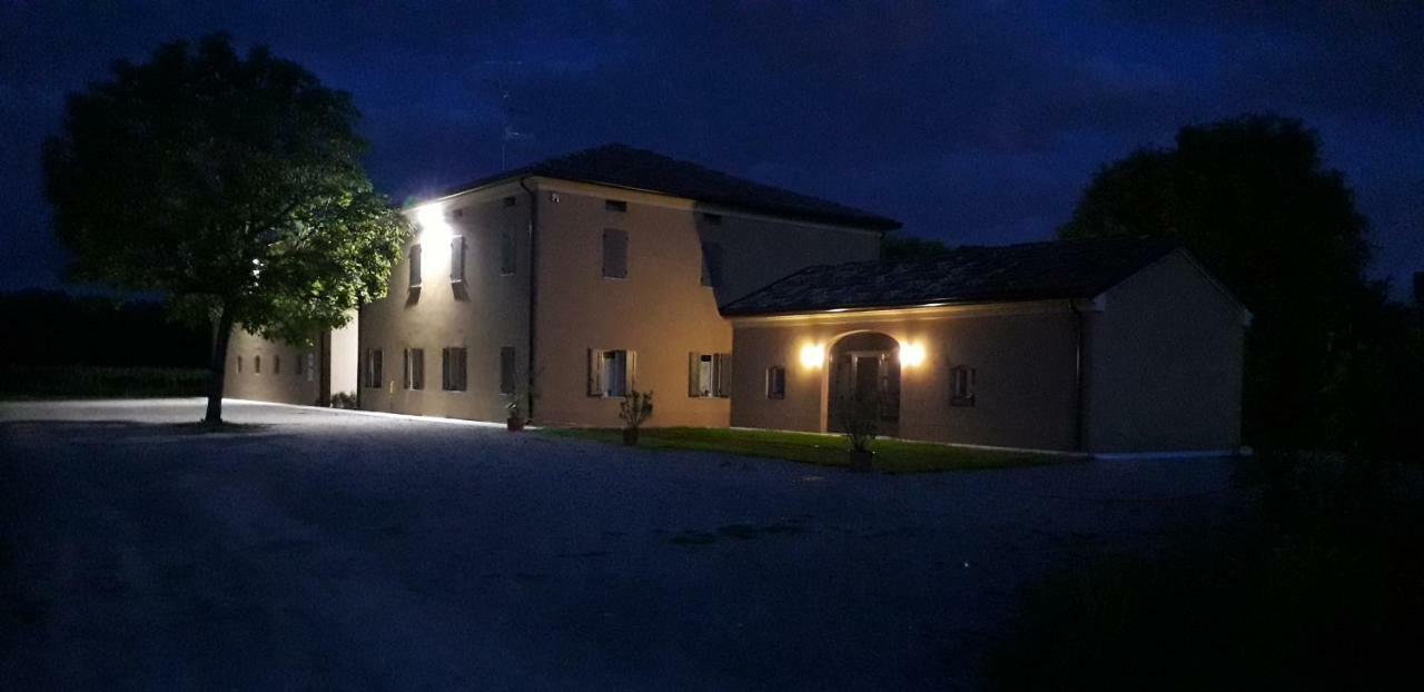 Agriturismo Vitae Fabbrico Exteriér fotografie